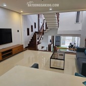 Bán nhà 3 tầng Phó Đức Chính, Vĩnh Hòa – gần biển 300m, có hồ cá Koi, giá 10 tỷ